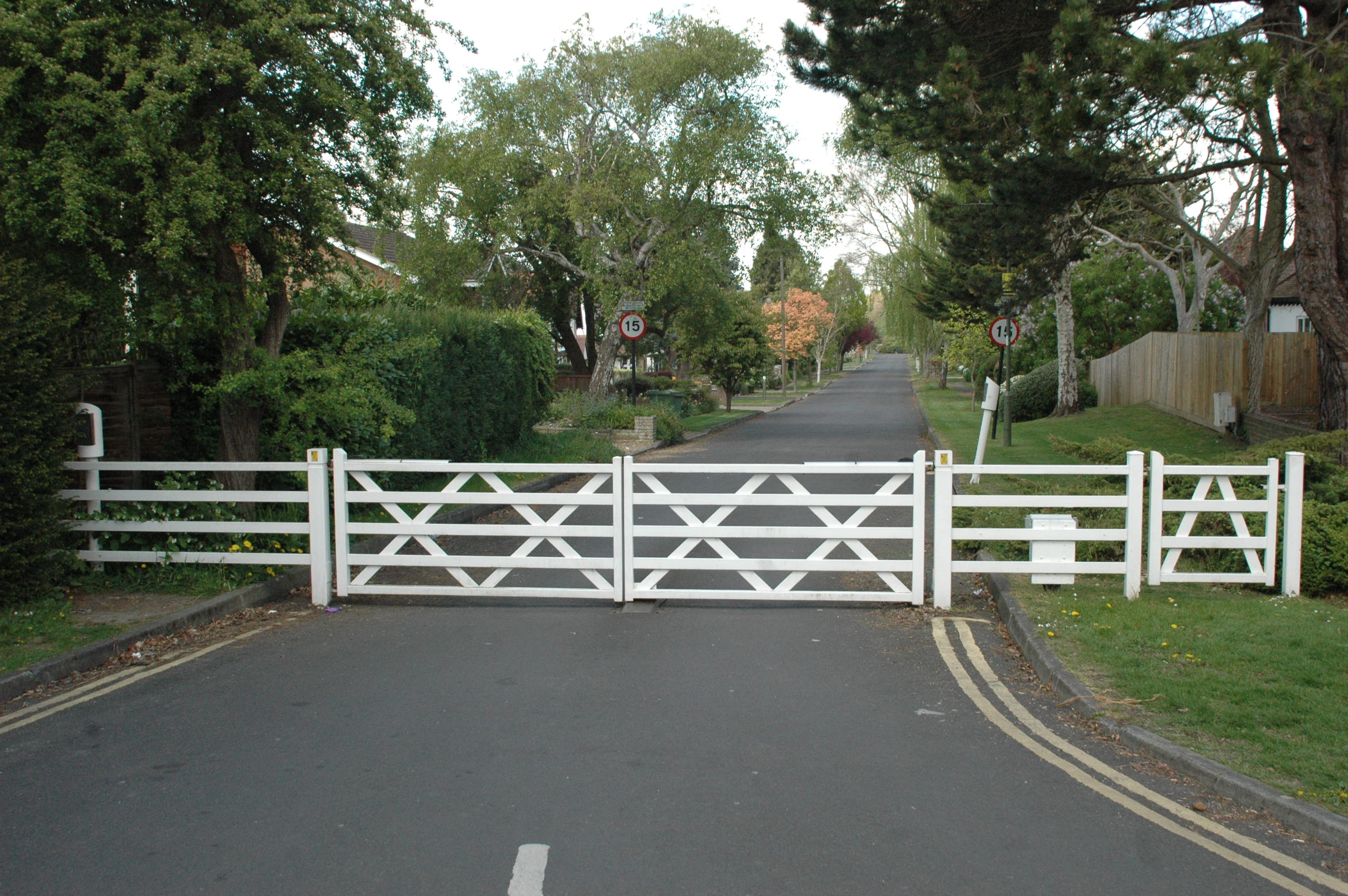 Ewell Downs Road Estate Association Ltd. Epsom, Surrey.